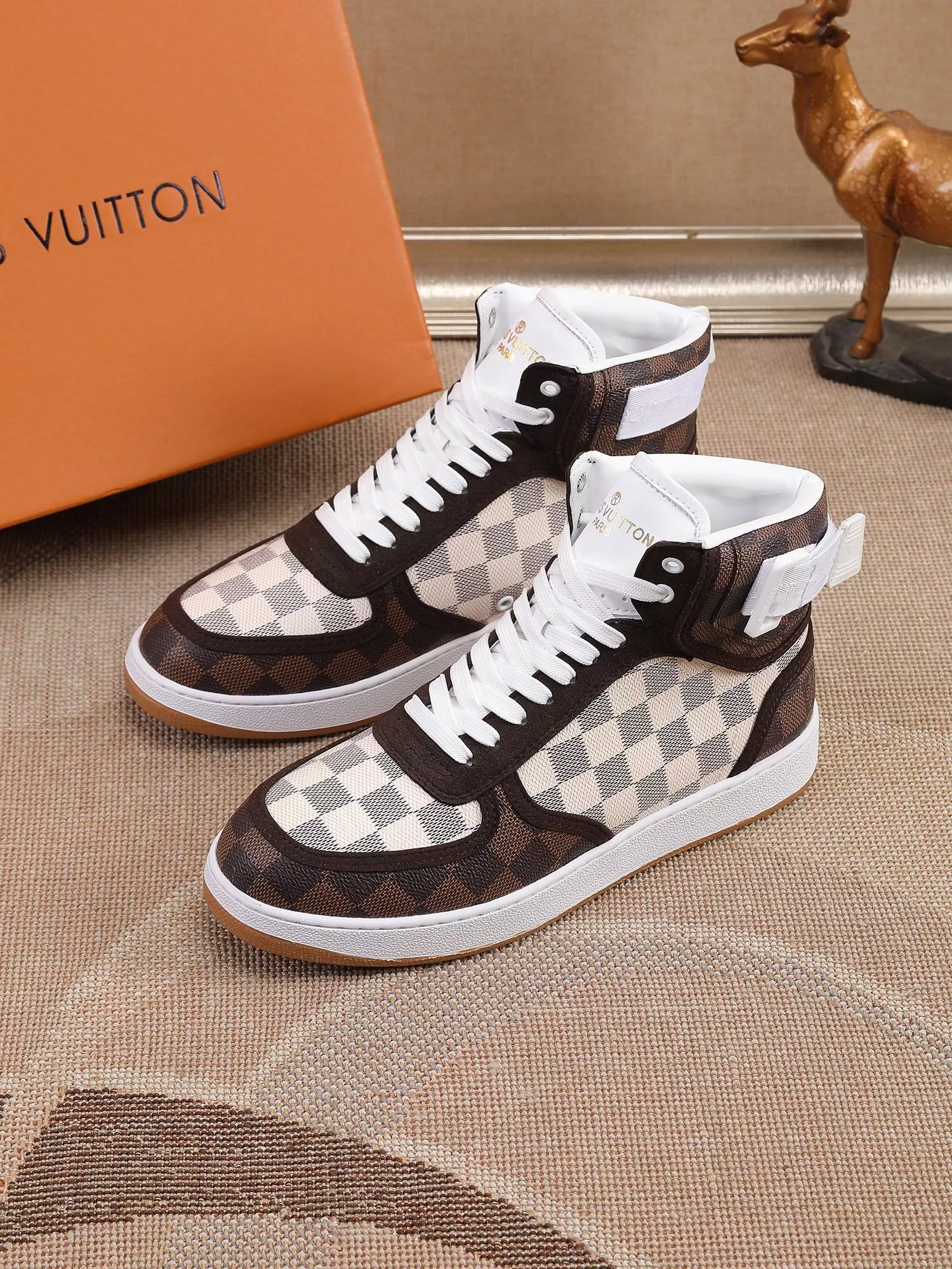 Vibrant 6292 Louis Vuitton High Tops Shoes For Men