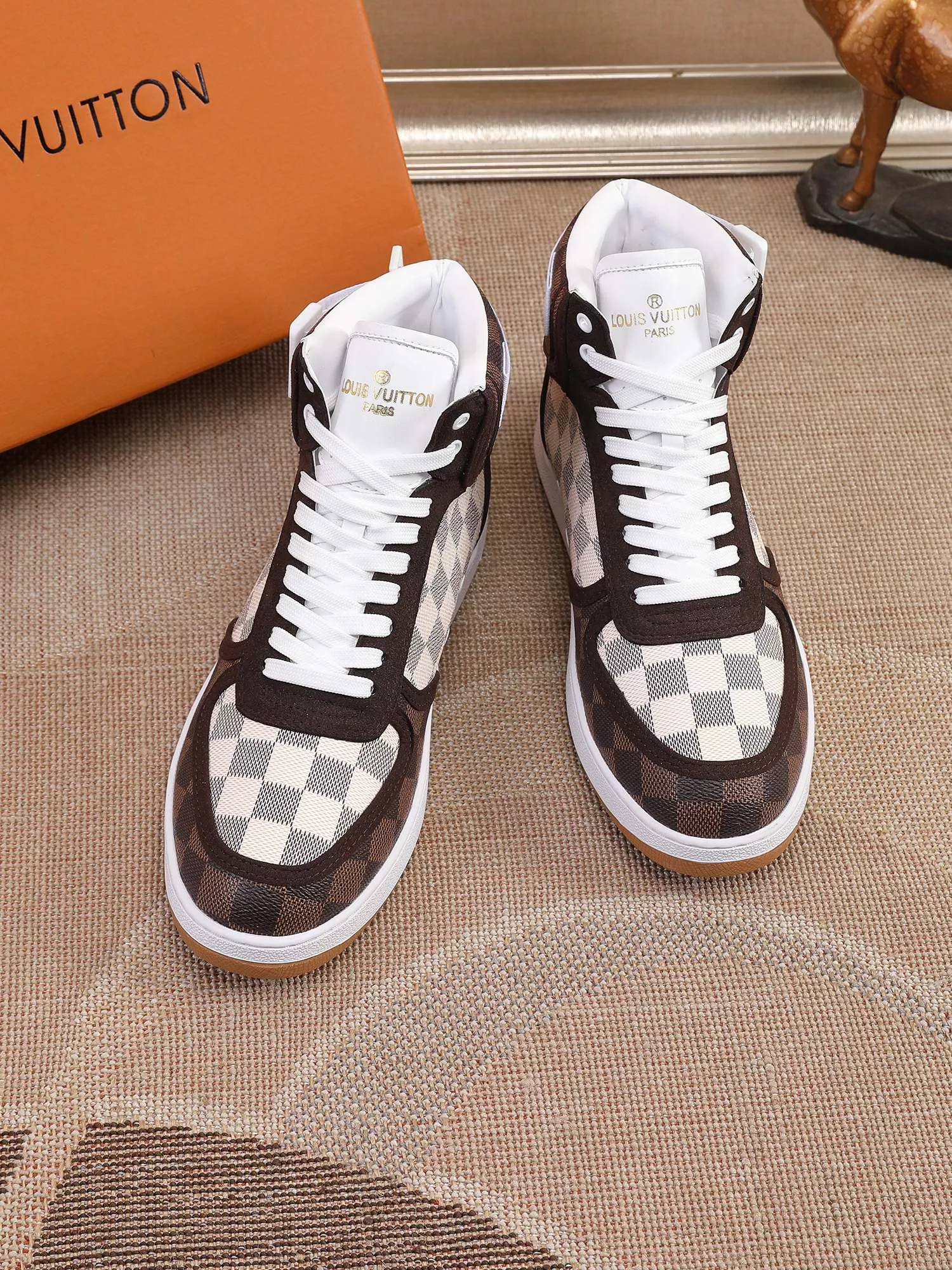 Vibrant 6292 Louis Vuitton High Tops Shoes For Men