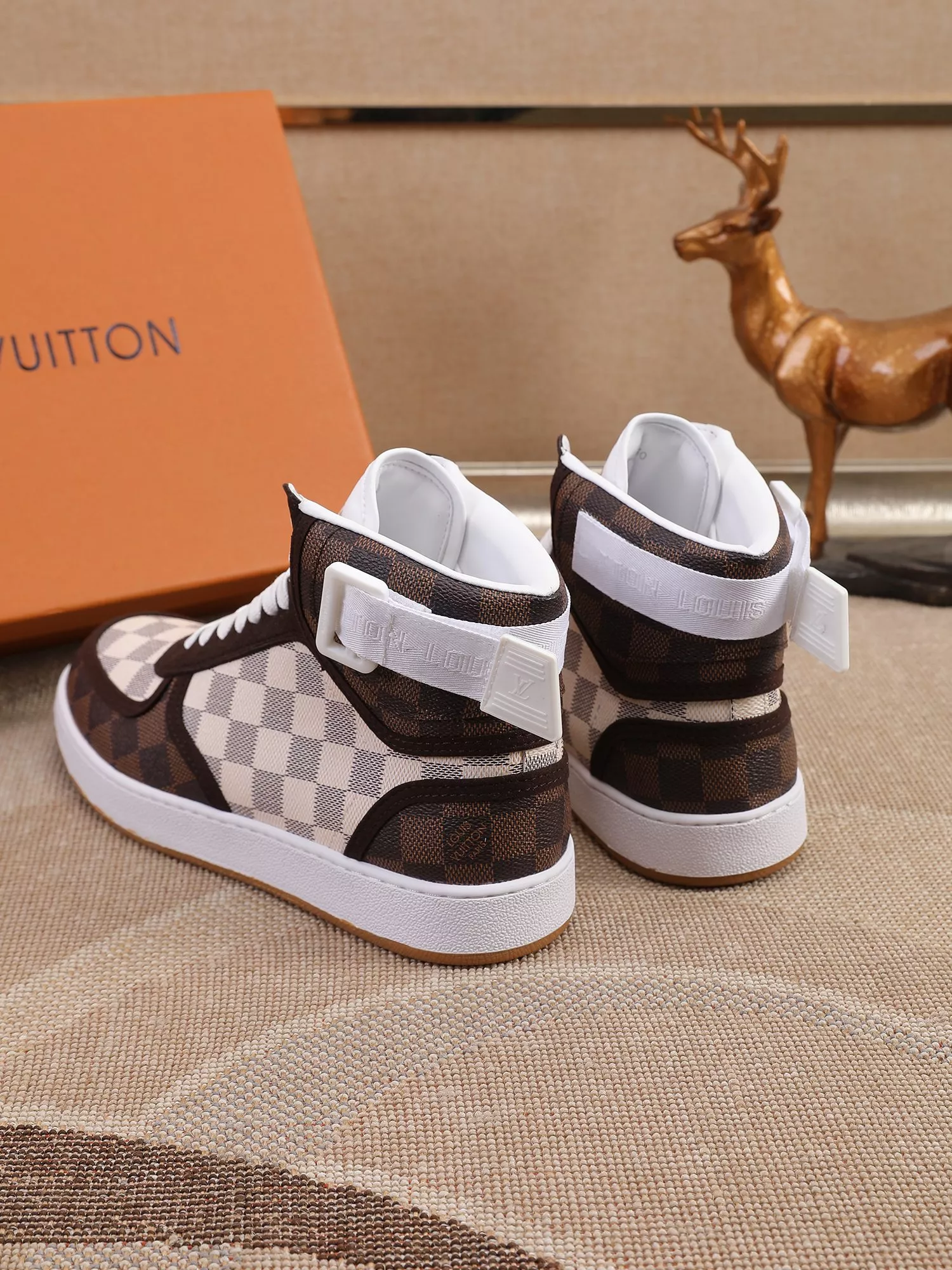 Vibrant 6292 Louis Vuitton High Tops Shoes For Men