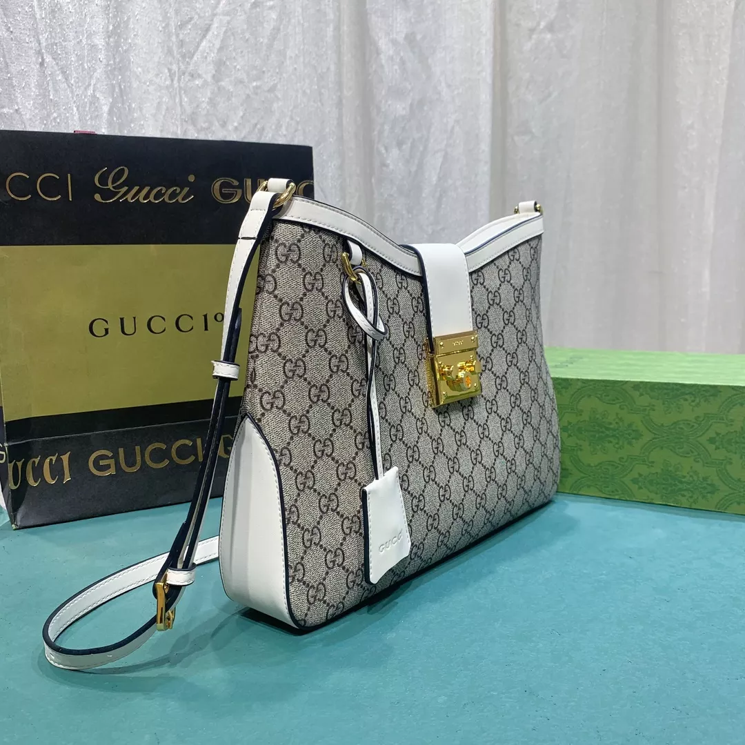 Vibrant 642 Gucci AAA Quality Messenger Bags For Women