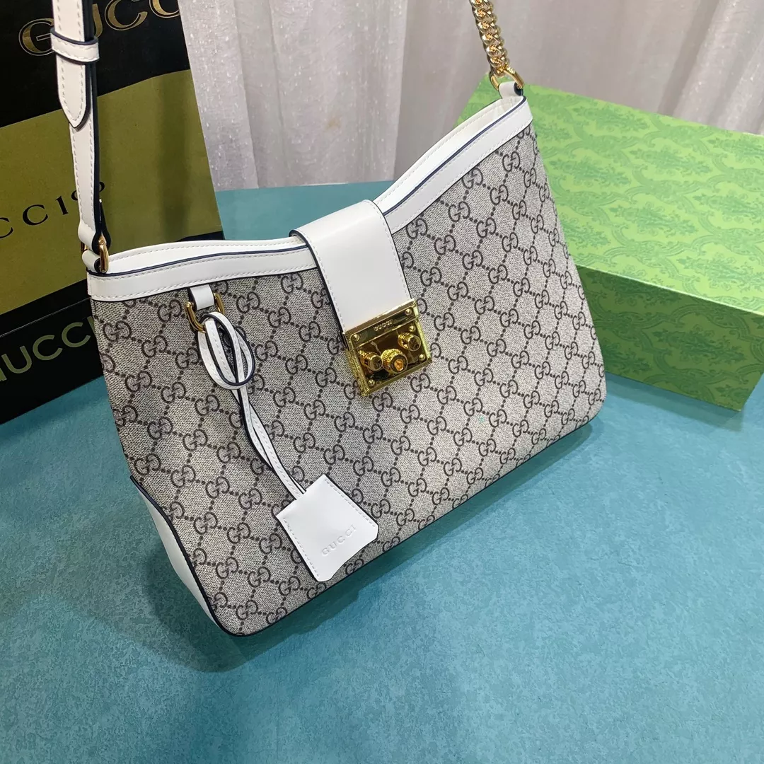 Vibrant 642 Gucci AAA Quality Messenger Bags For Women