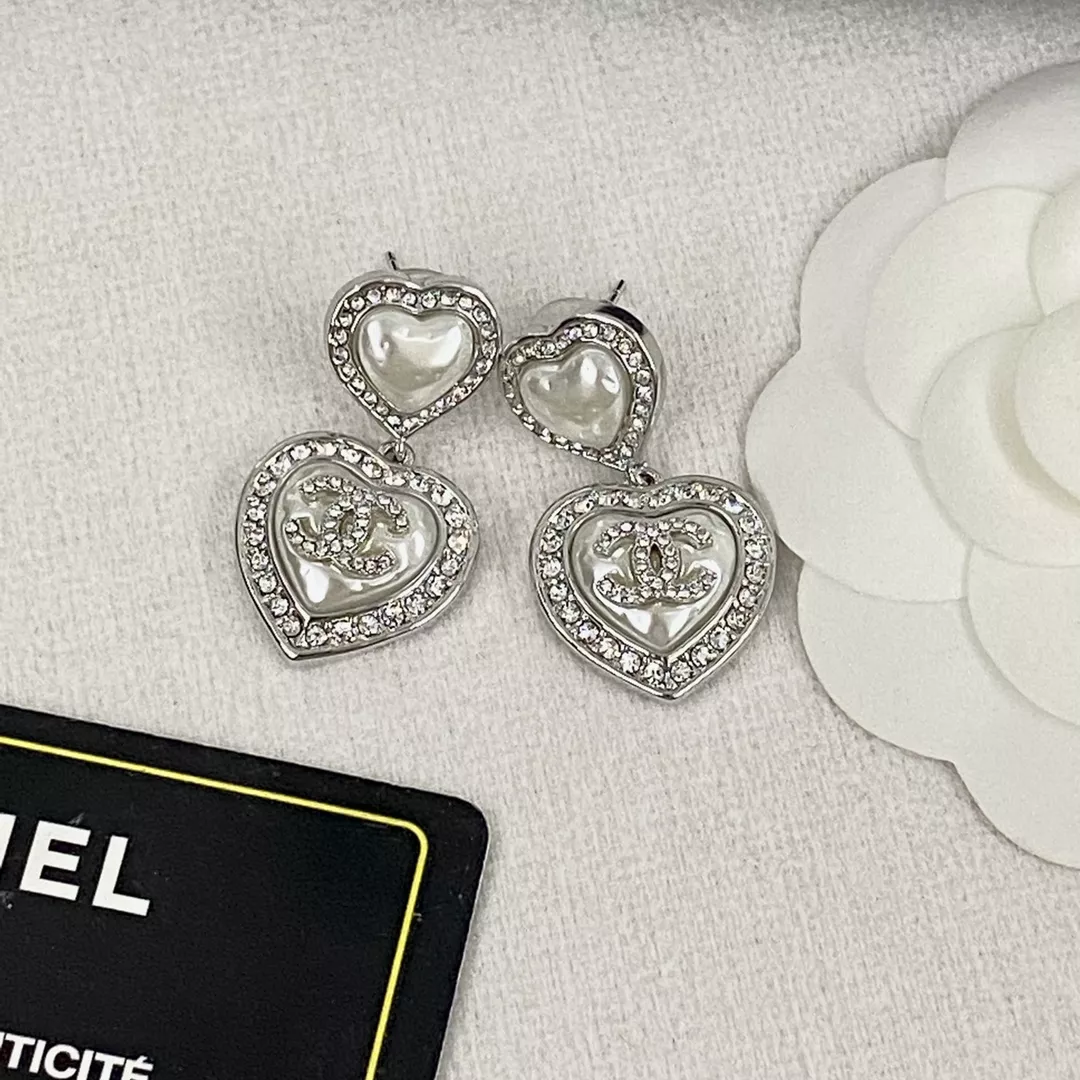 Vibrant 647 Chanel Earrings For Women