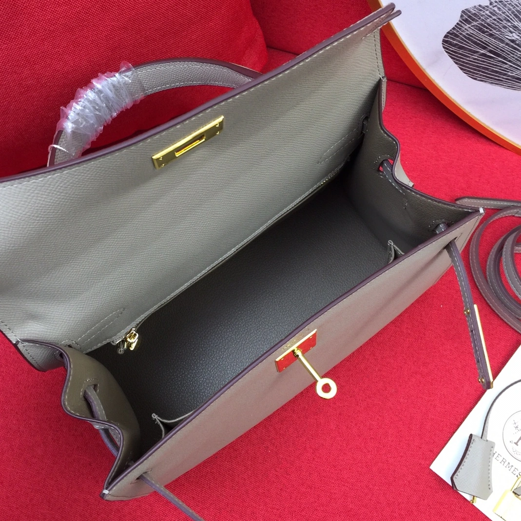 Vibrant 6500 Hermes AAA Quality Handbags For Women