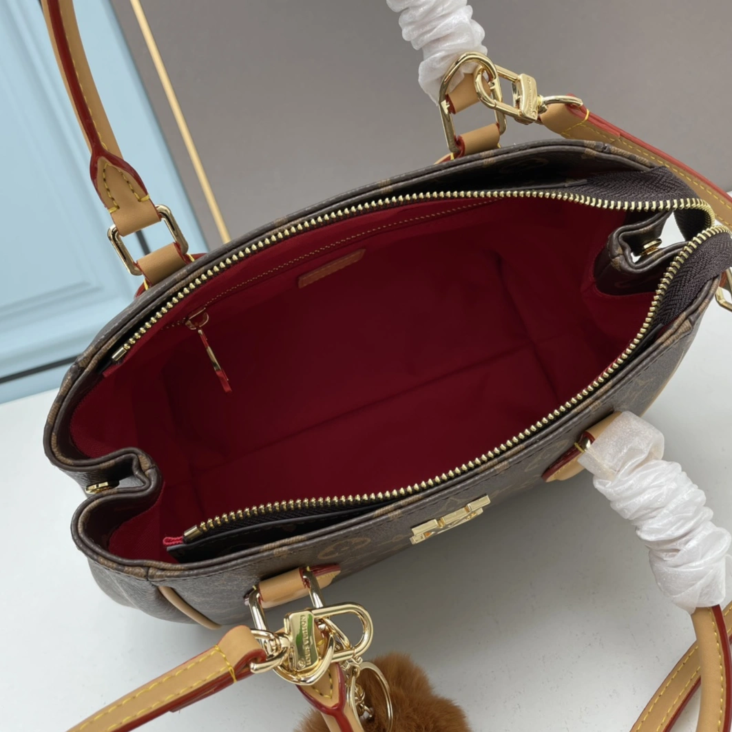 Vibrant 652 Louis Vuitton AAA Quality Handbags For Women