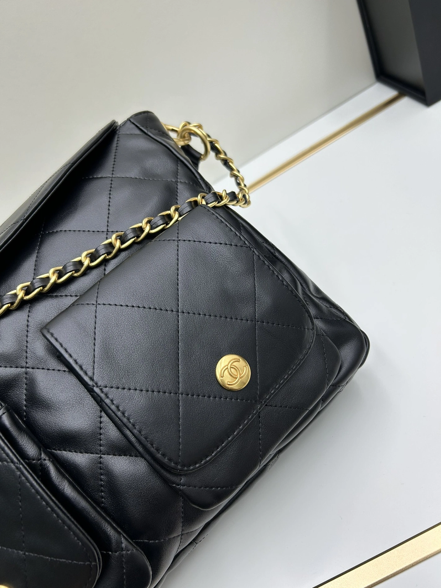Vibrant 6609 Chanel AAA Quality Messenger Bags For Women