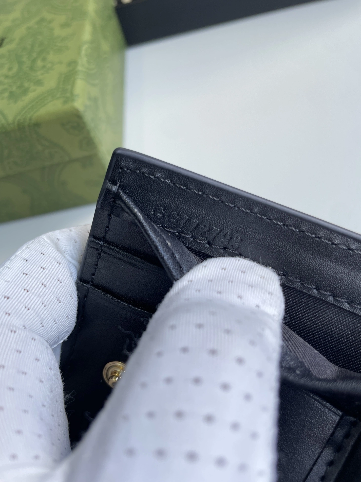 Vibrant 6712 Gucci Card Case