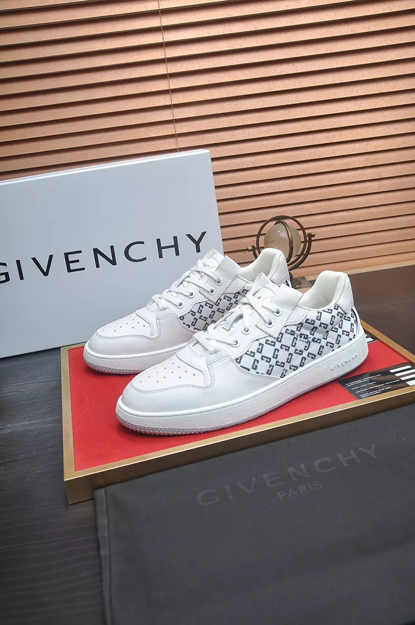 Vibrant 6723 Givenchy Casual Shoes For Men