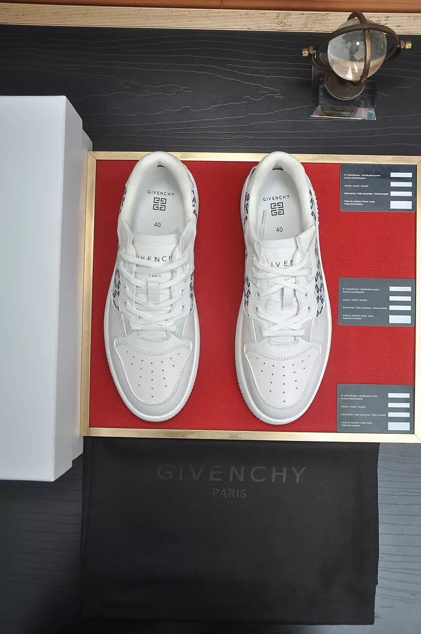 Vibrant 6723 Givenchy Casual Shoes For Men