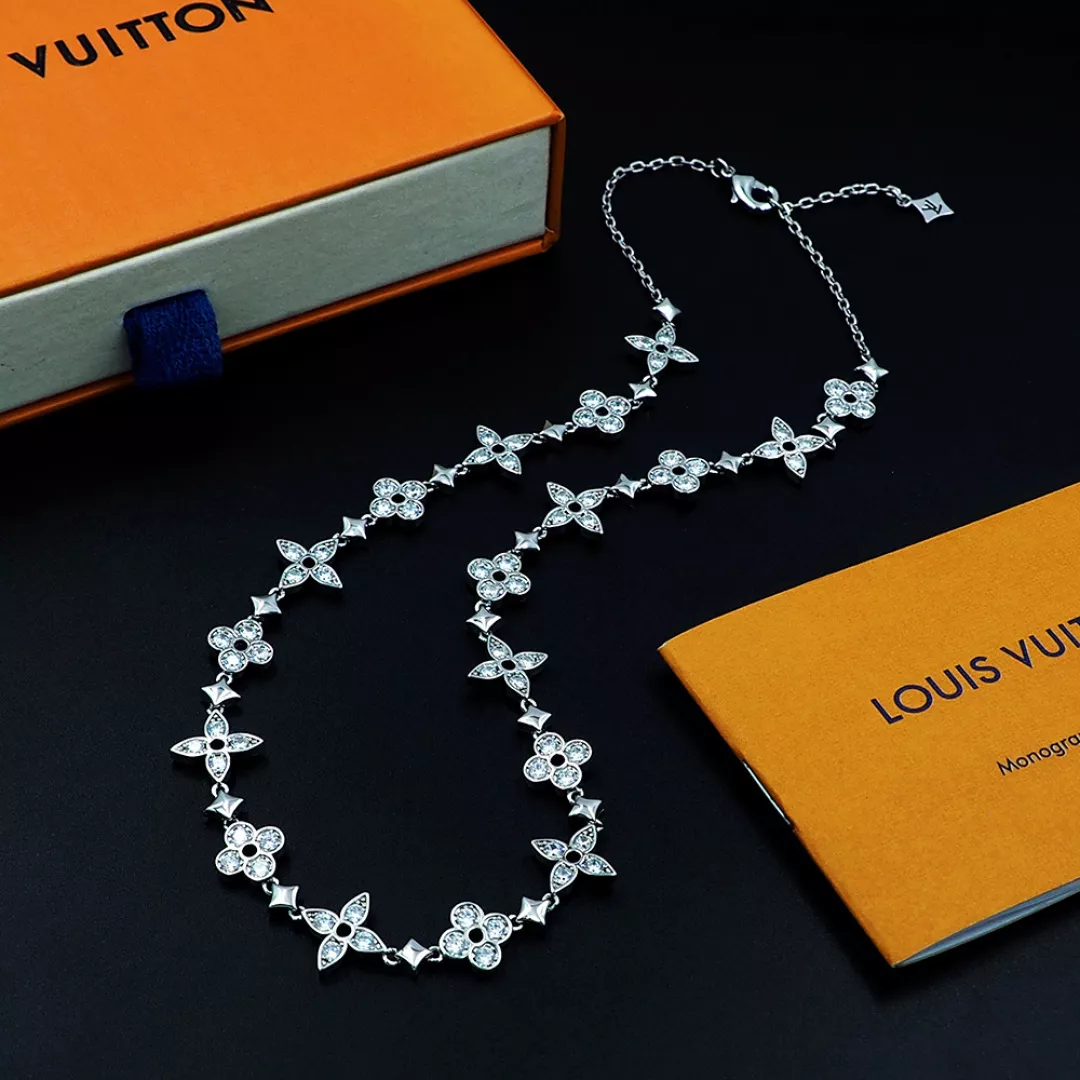 Vibrant 685 Louis Vuitton Necklaces