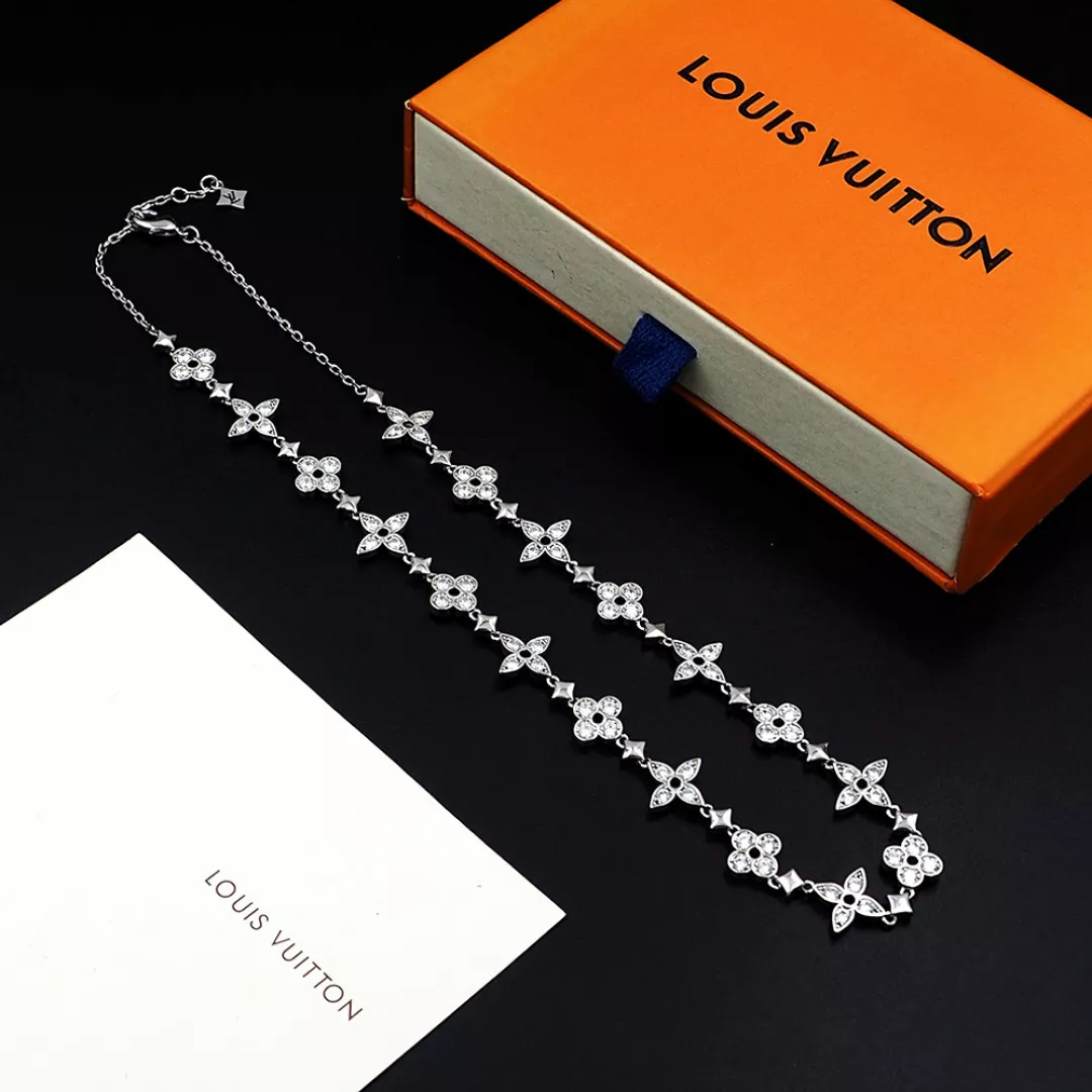 Vibrant 685 Louis Vuitton Necklaces