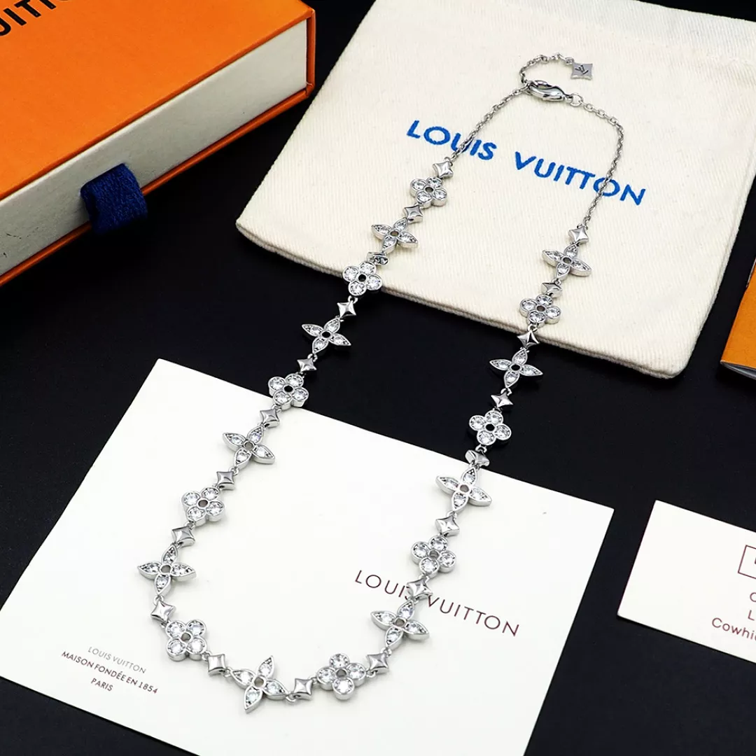Vibrant 685 Louis Vuitton Necklaces