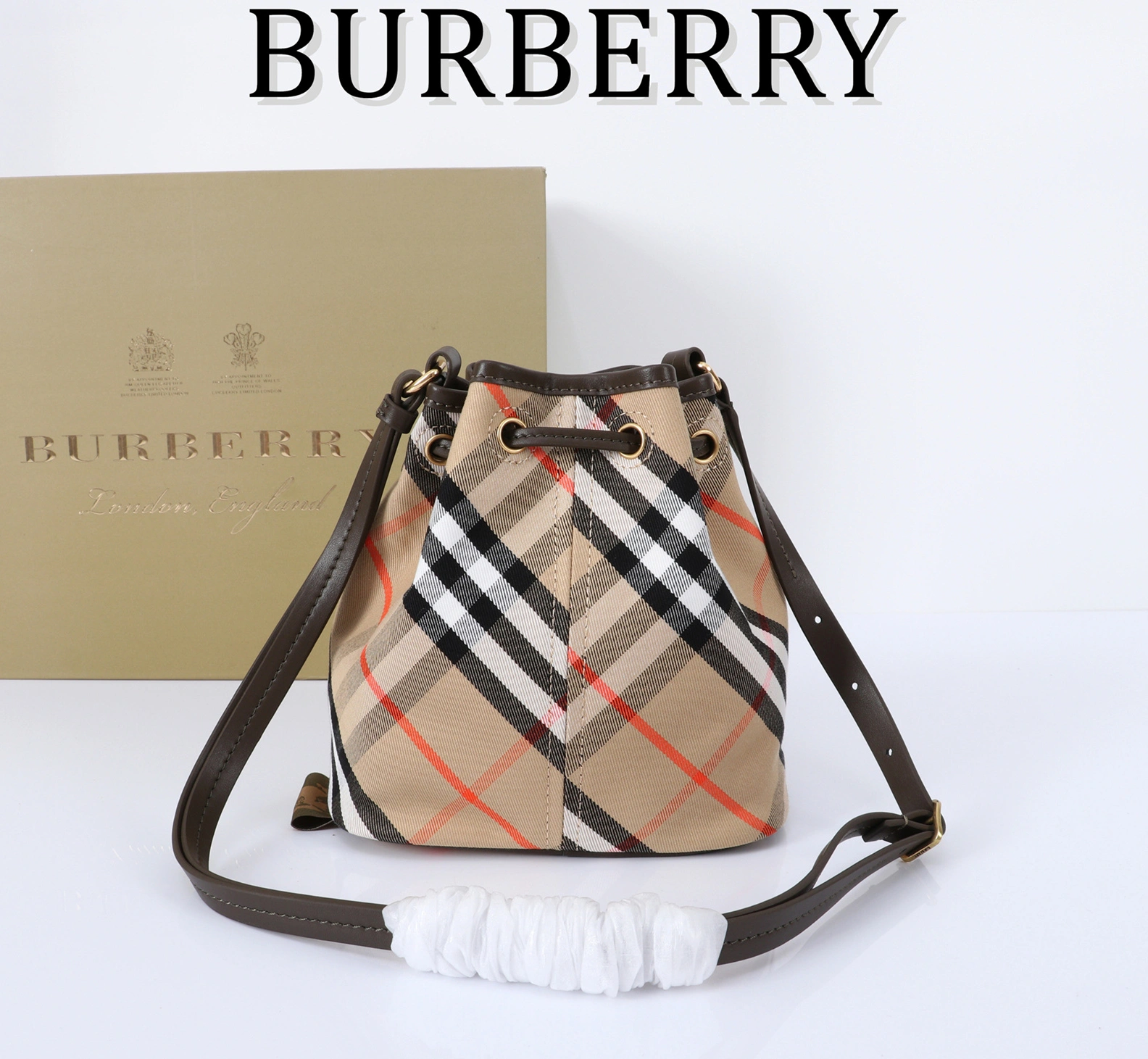 Vibrant 6961 Burberry AAA Quality Messenger Bags For Women