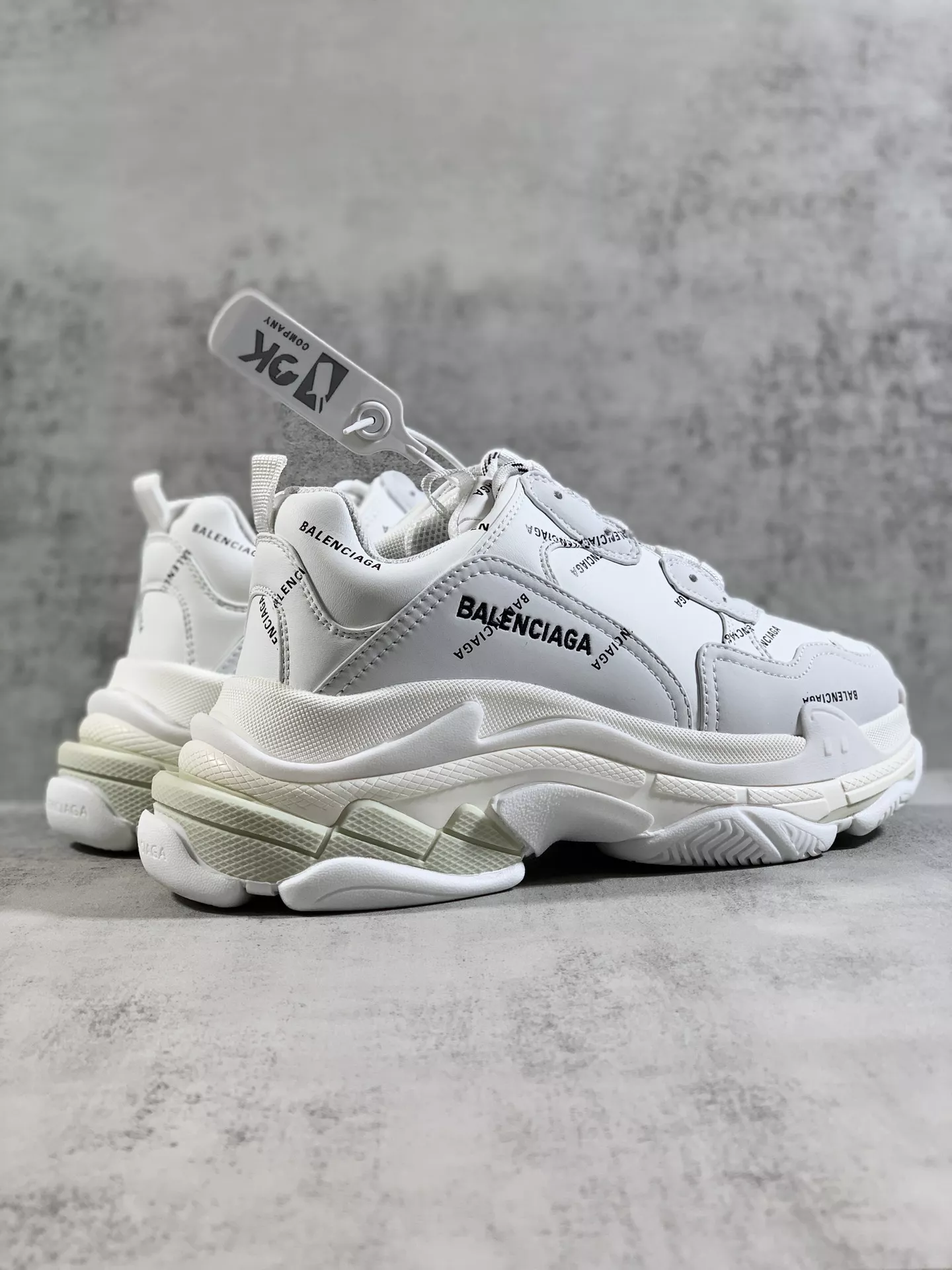 Vibrant 7033 Balenciaga Casual Shoes For Men