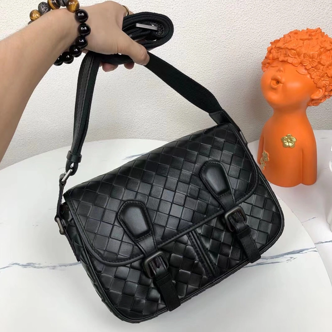 Vibrant 7133 Bottega Veneta AAA Man Messenger Bags