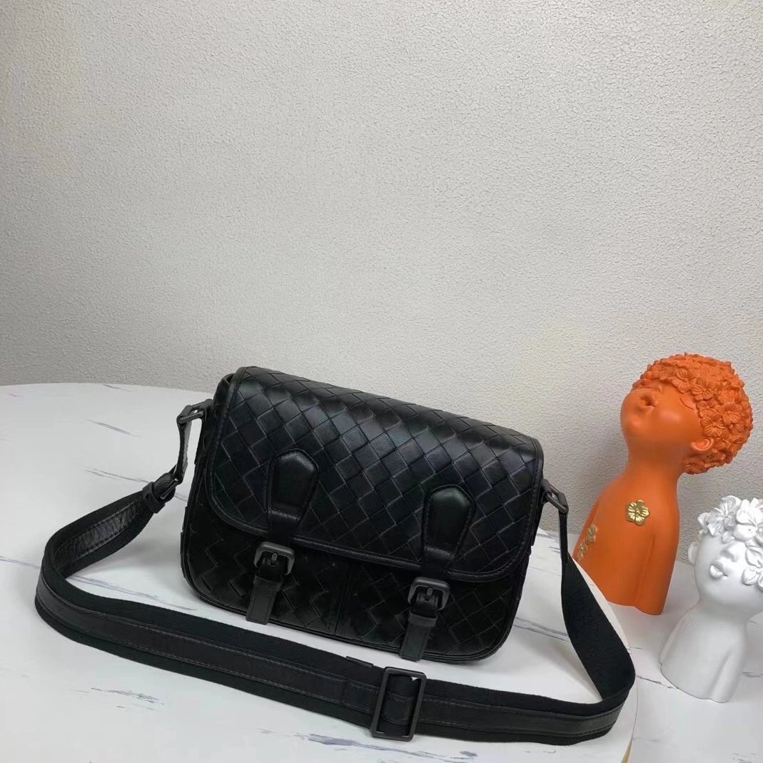 Vibrant 7133 Bottega Veneta AAA Man Messenger Bags