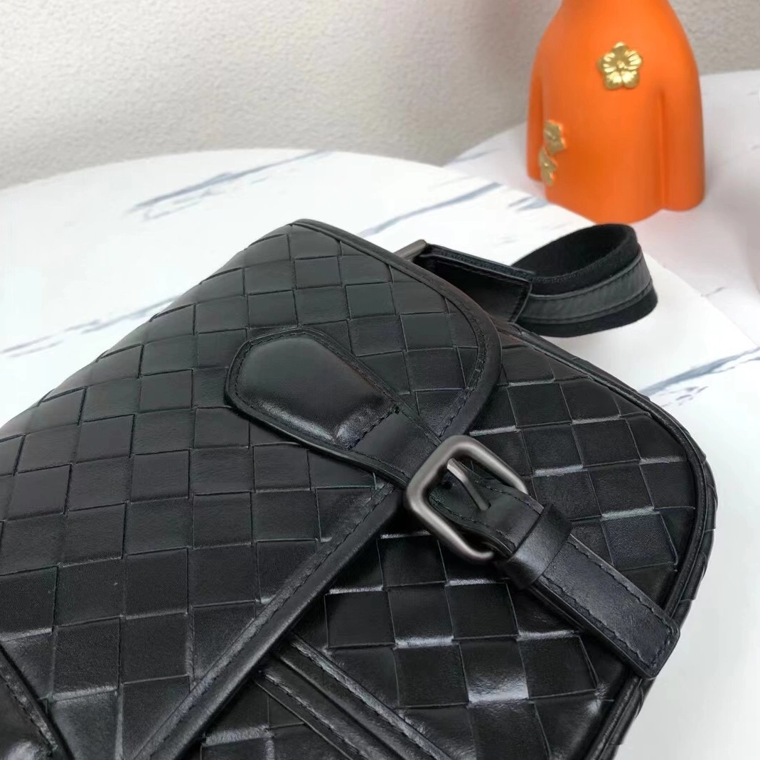 Vibrant 7133 Bottega Veneta AAA Man Messenger Bags