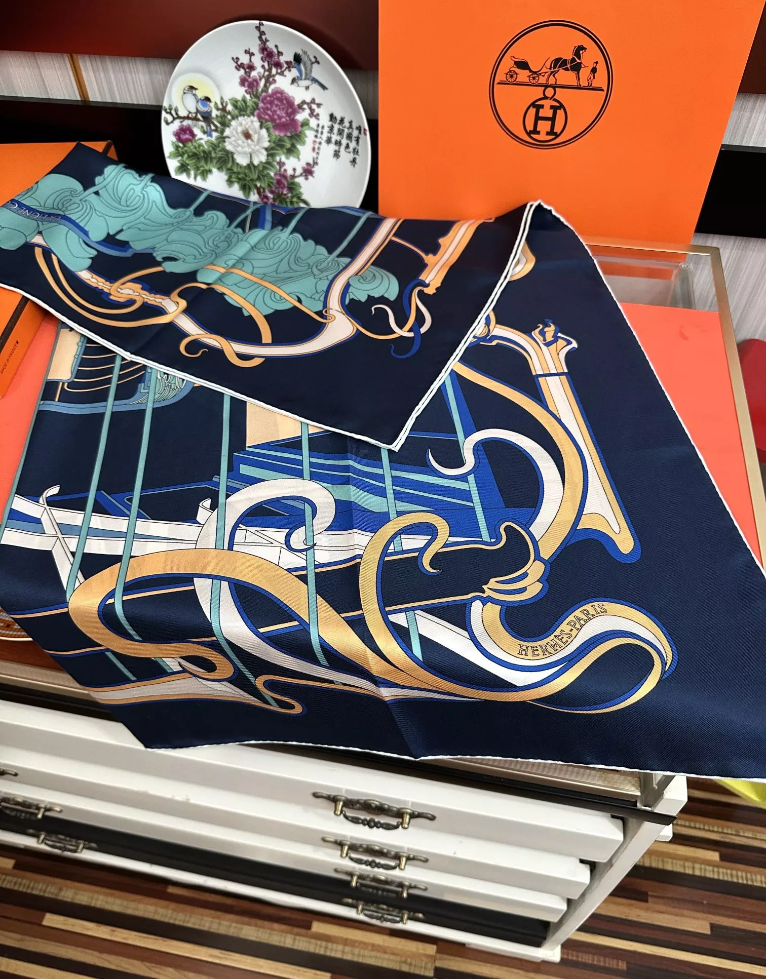 Vibrant 7182 Hermes Silk Squares