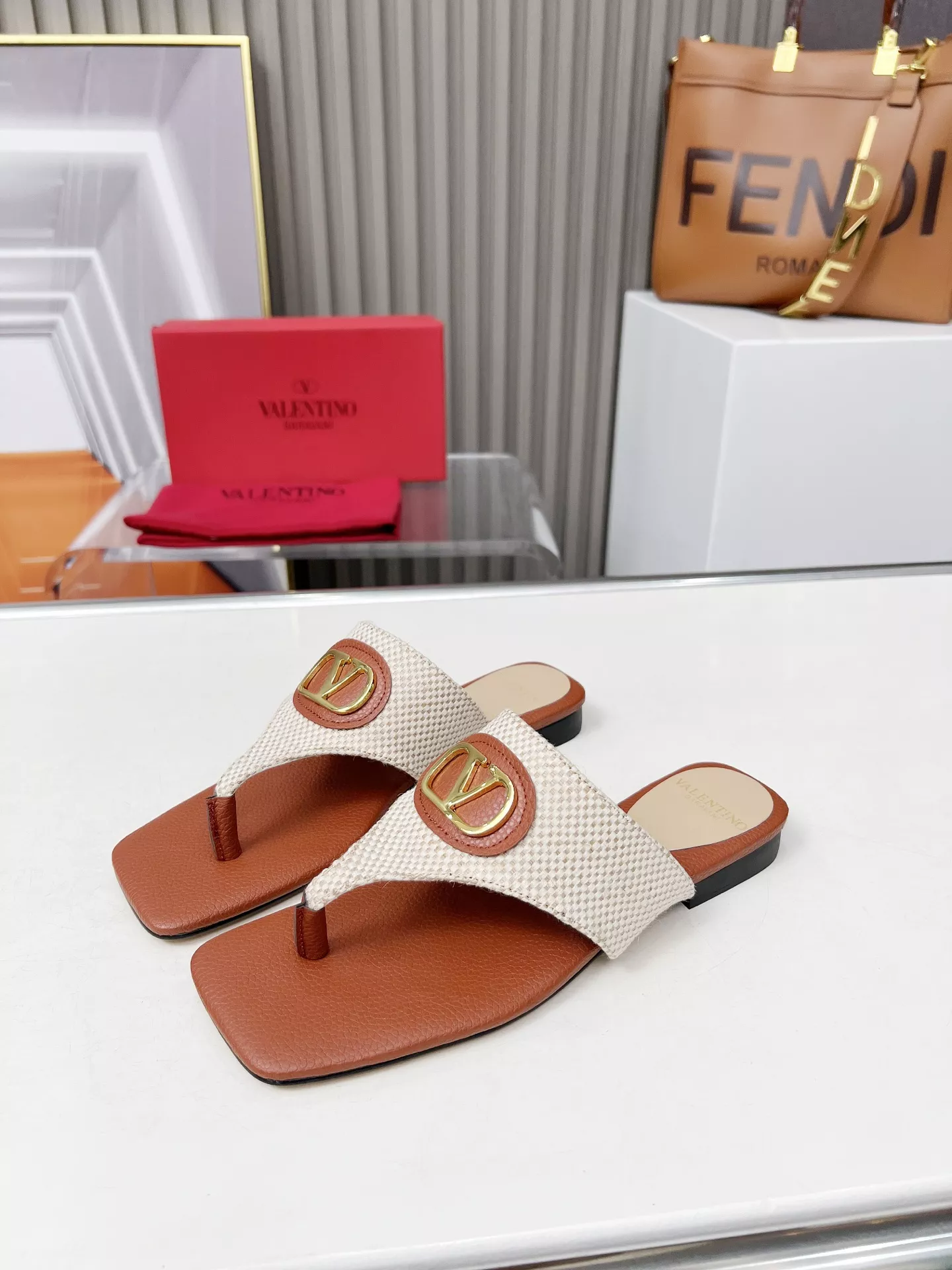 Vibrant 7189 Valentino Slippers For Women