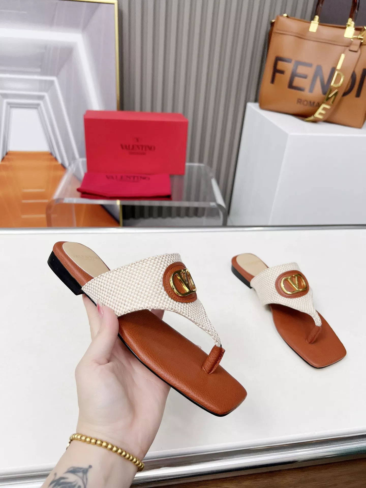 Vibrant 7189 Valentino Slippers For Women