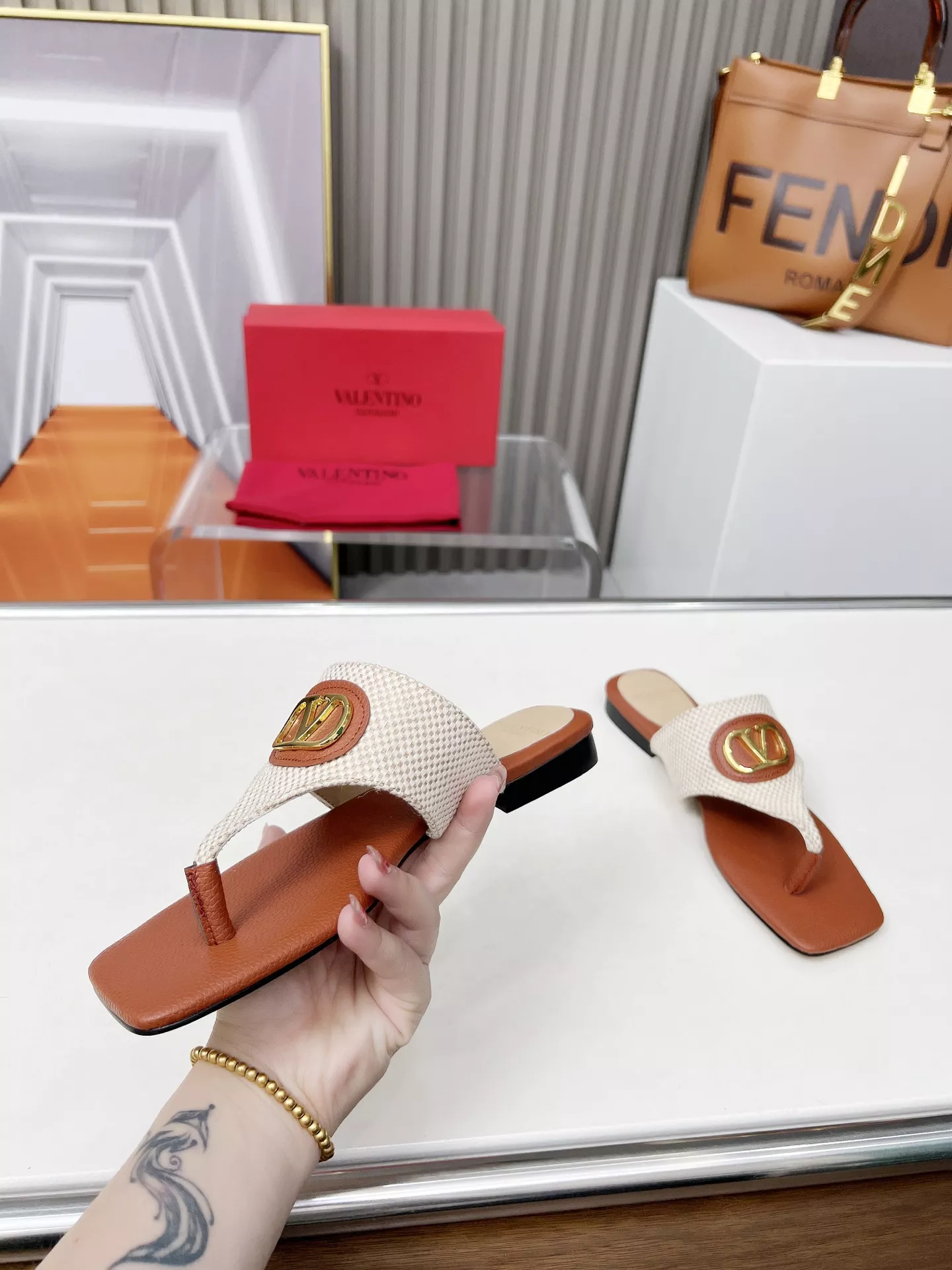 Vibrant 7189 Valentino Slippers For Women