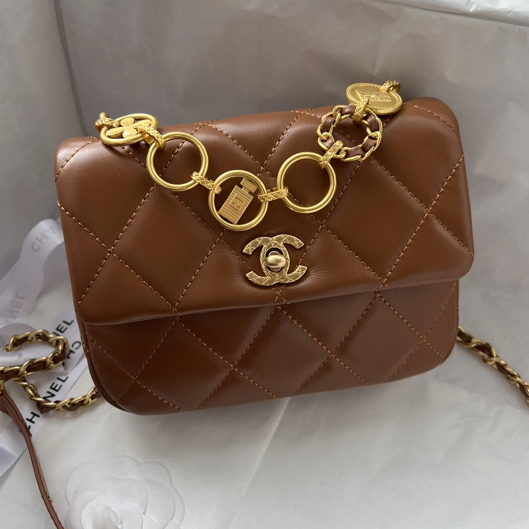 Vibrant 7290 Chanel AAA Quality Messenger Bags For Women