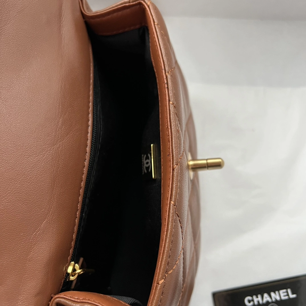 Vibrant 7290 Chanel AAA Quality Messenger Bags For Women