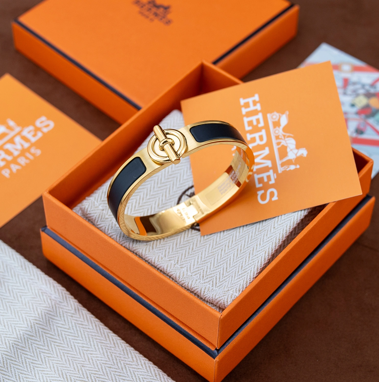 Vibrant 7290 Hermes Bracelets