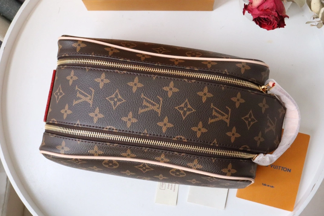Vibrant 7387 Louis Vuitton AAA Quality Handbags For Women