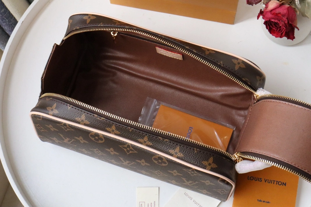 Vibrant 7387 Louis Vuitton AAA Quality Handbags For Women
