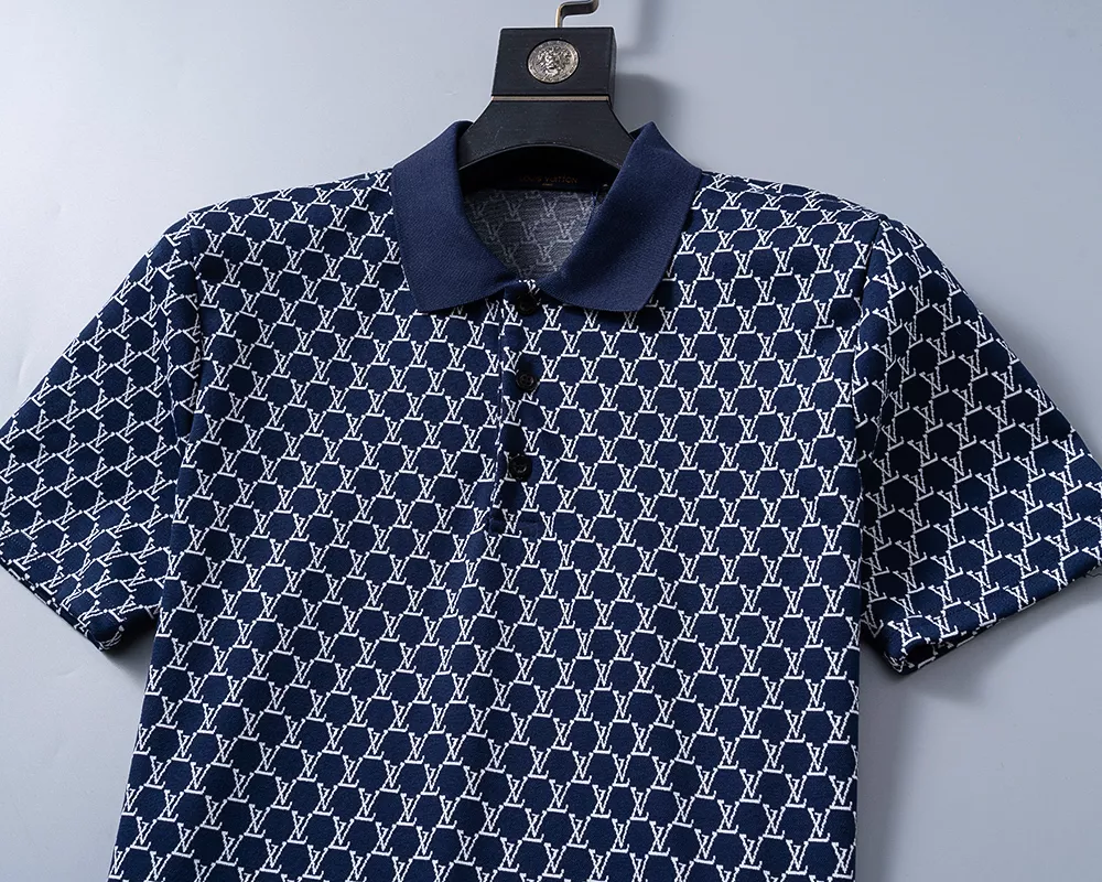Vibrant 7423 Louis Vuitton LV T-Shirts Short Sleeved For Men