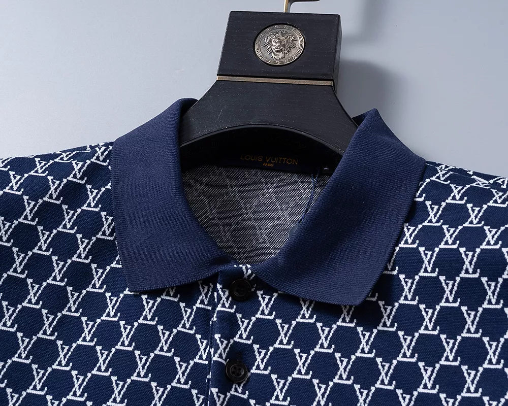 Vibrant 7423 Louis Vuitton LV T-Shirts Short Sleeved For Men