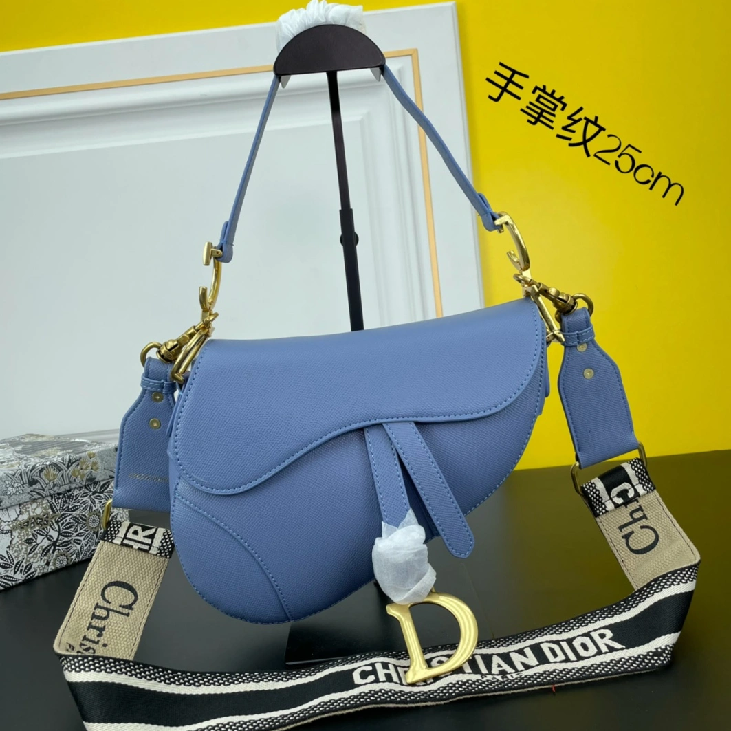 Vibrant 7539 Christian Dior AAA Quality Messenger Bags For Women