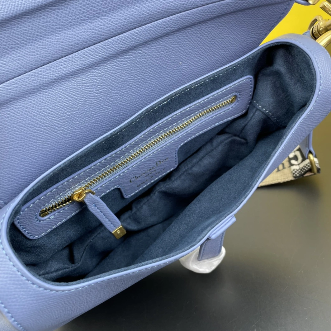 Vibrant 7539 Christian Dior AAA Quality Messenger Bags For Women