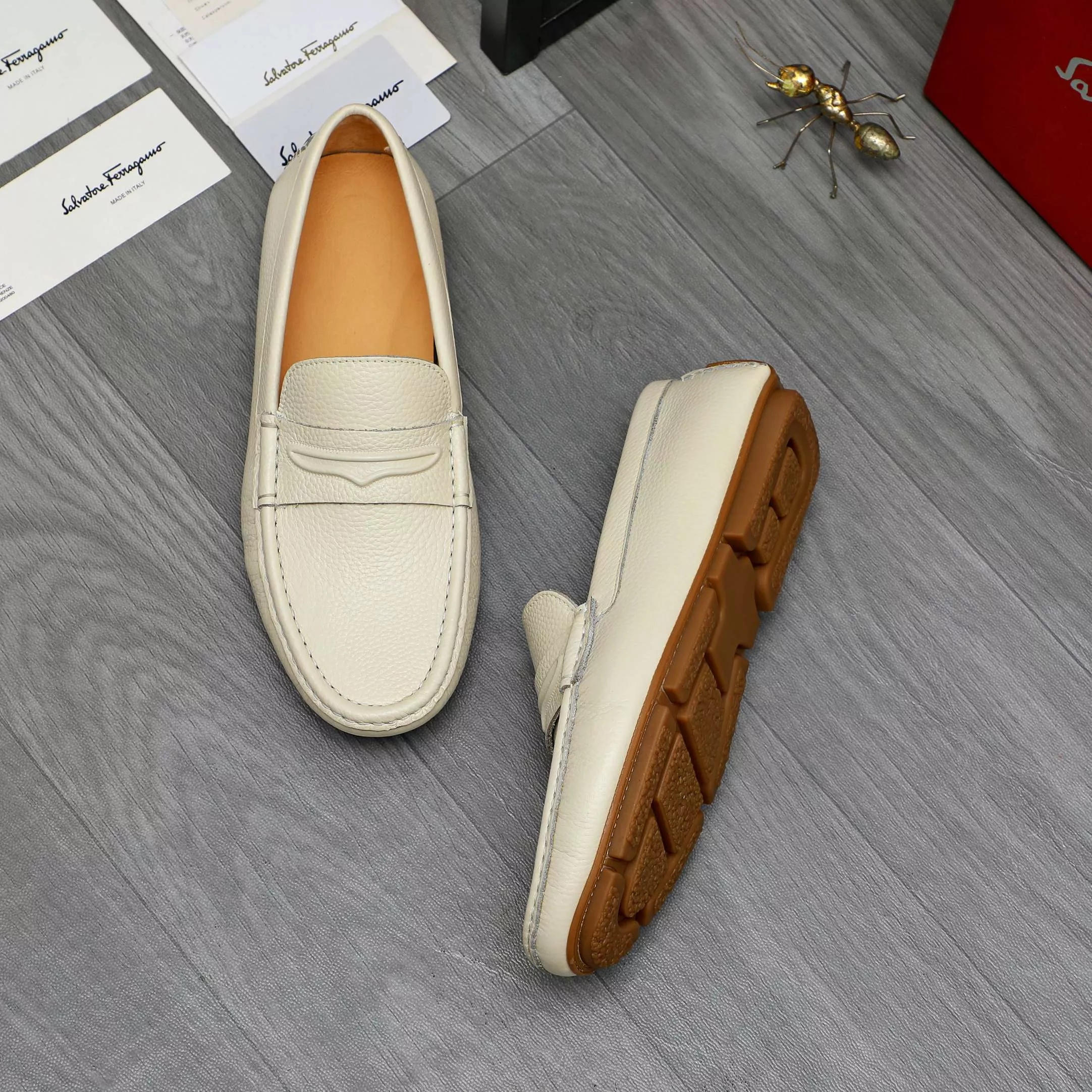 Vibrant 7540 Salvatore Ferragamo Leather Shoes For Men