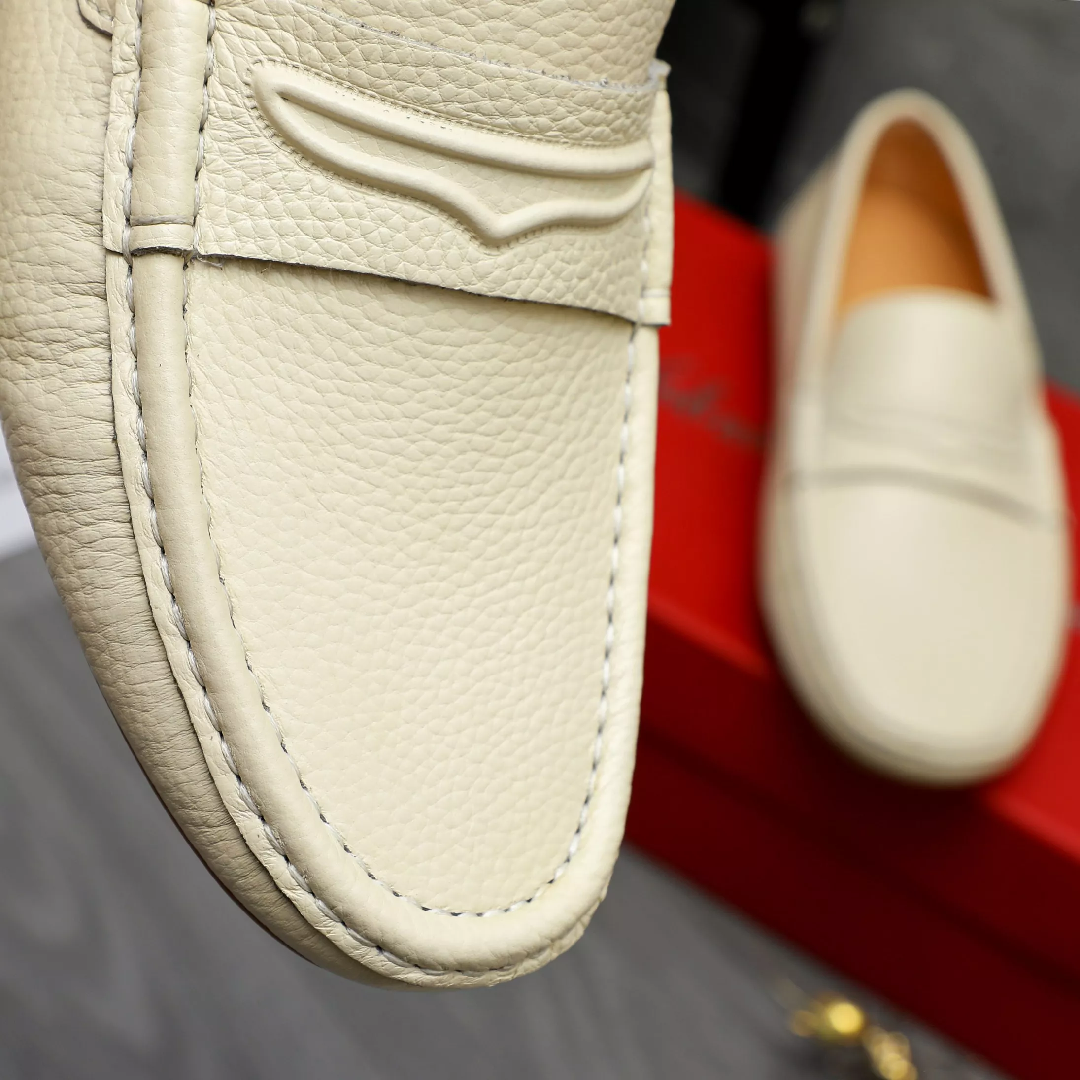 Vibrant 7540 Salvatore Ferragamo Leather Shoes For Men