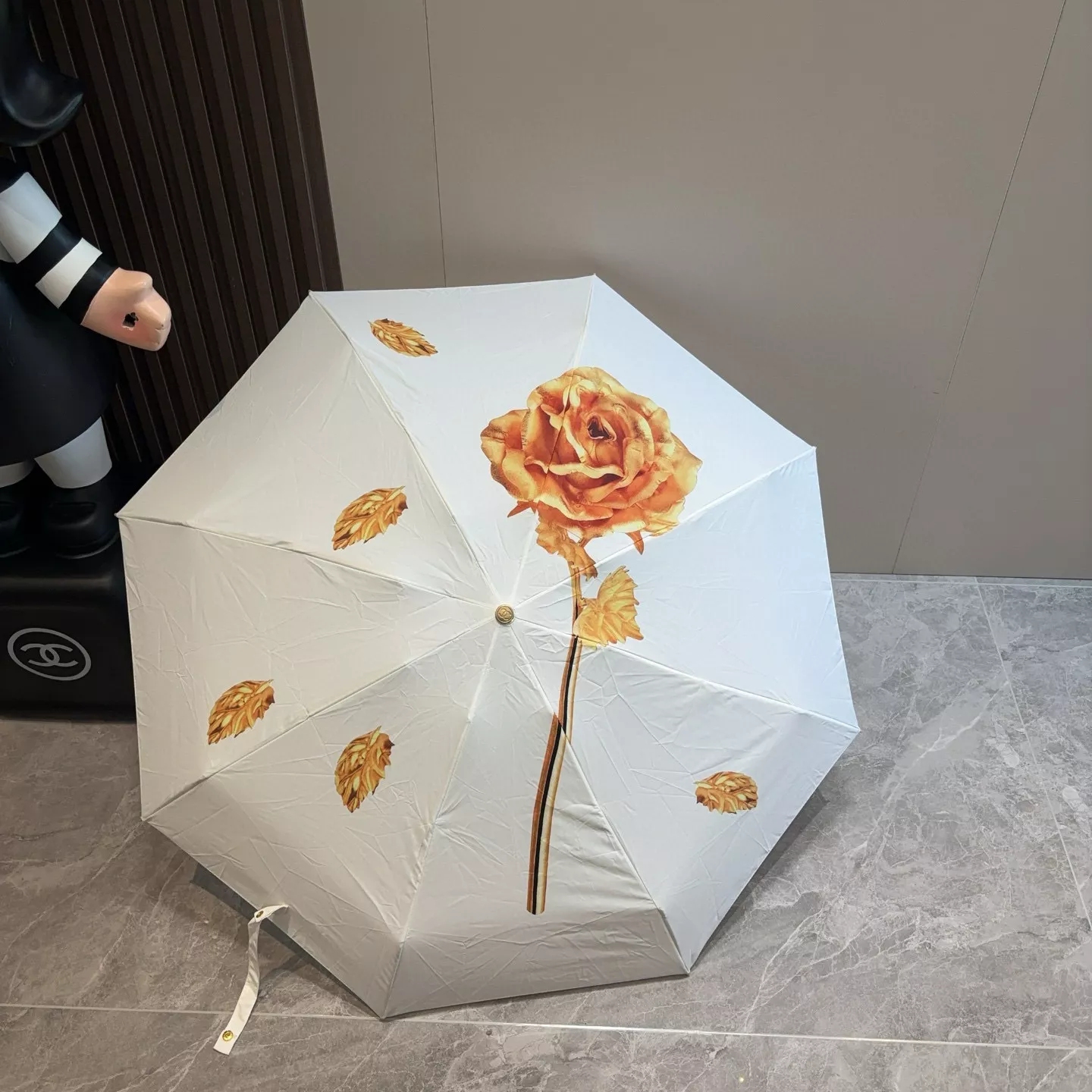 Vibrant 7617 Chanel Umbrellas