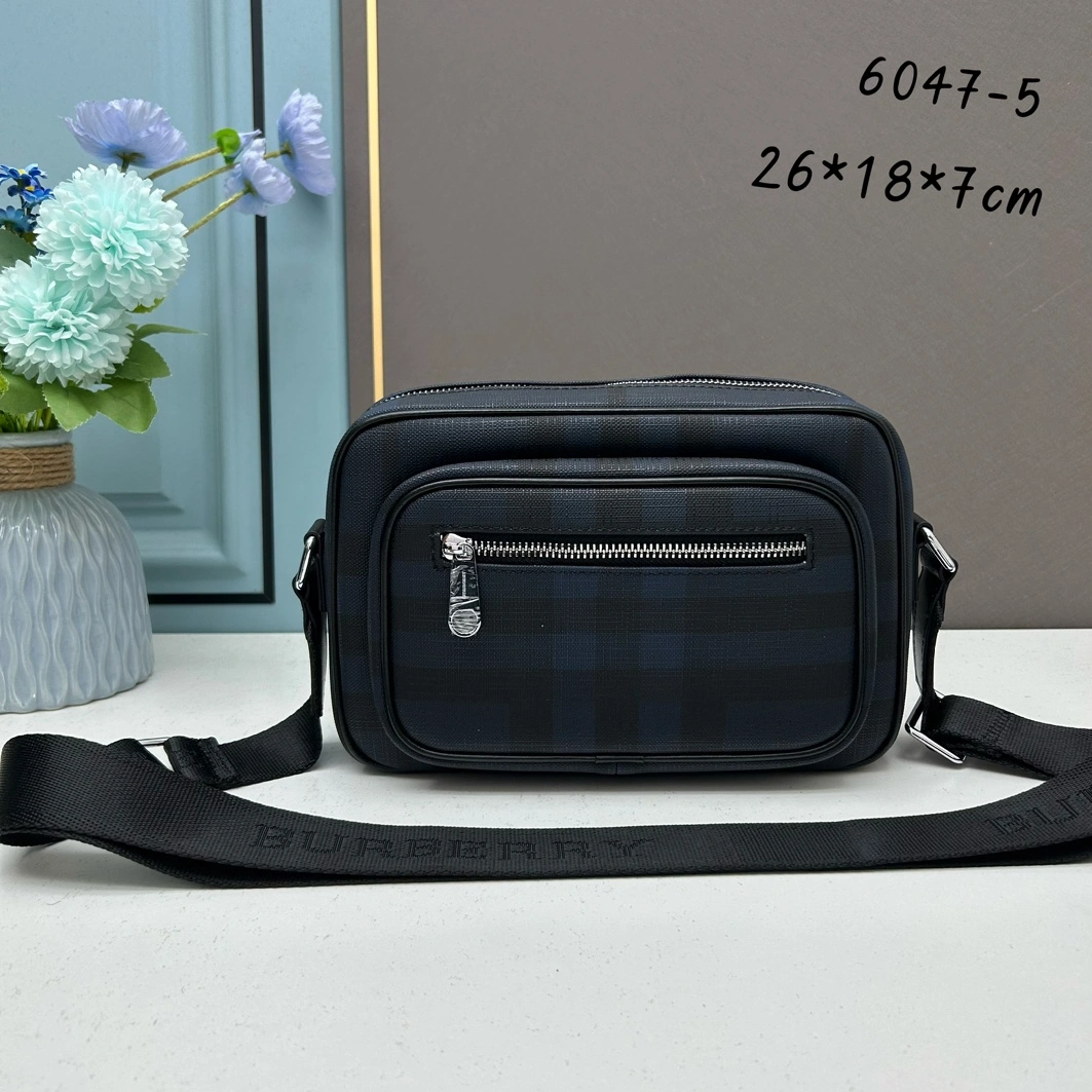 Vibrant 7676 Burberry AAA Man Messenger Bags