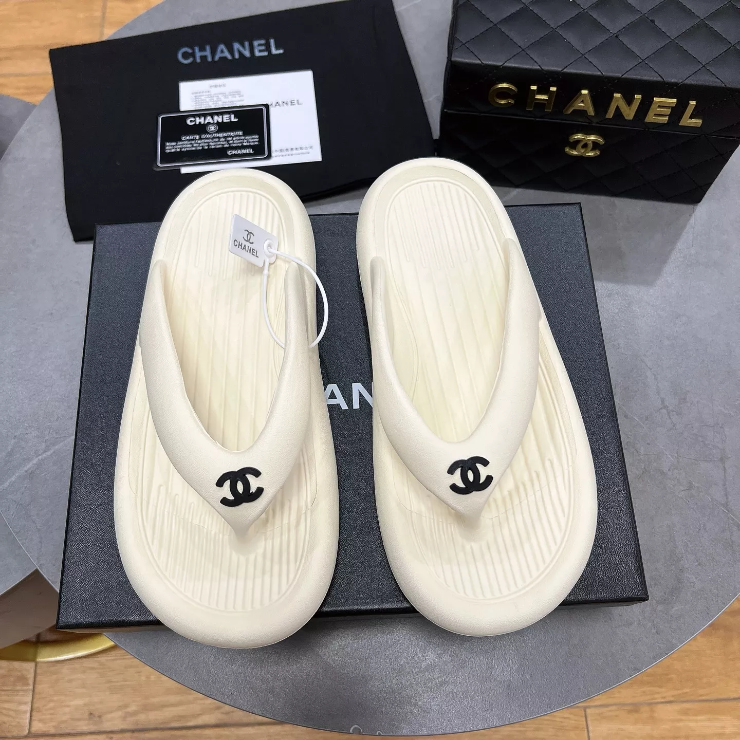 Vibrant 7676 Chanel Slippers For Women
