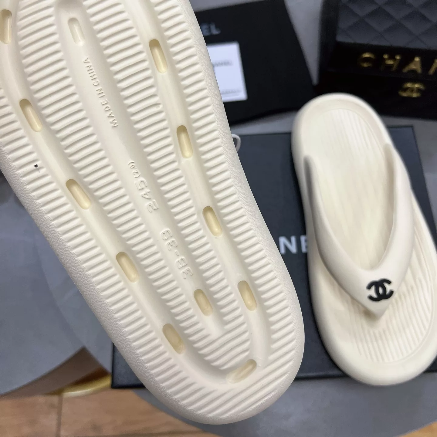 Vibrant 7676 Chanel Slippers For Women