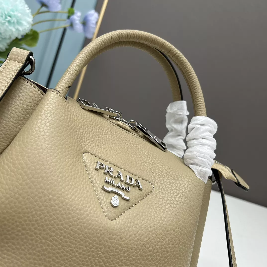 Vibrant 7698 Prada AAA Quality Handbags For Women