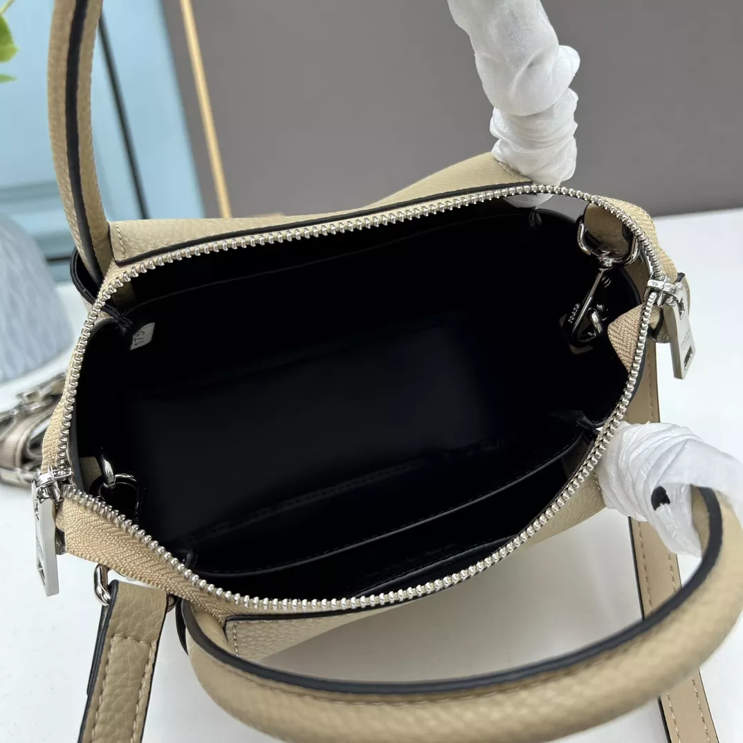 Vibrant 7698 Prada AAA Quality Handbags For Women