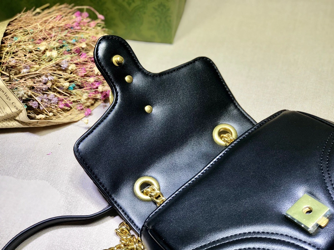 Vibrant 777 Gucci AAA Quality Messenger Bags For Women
