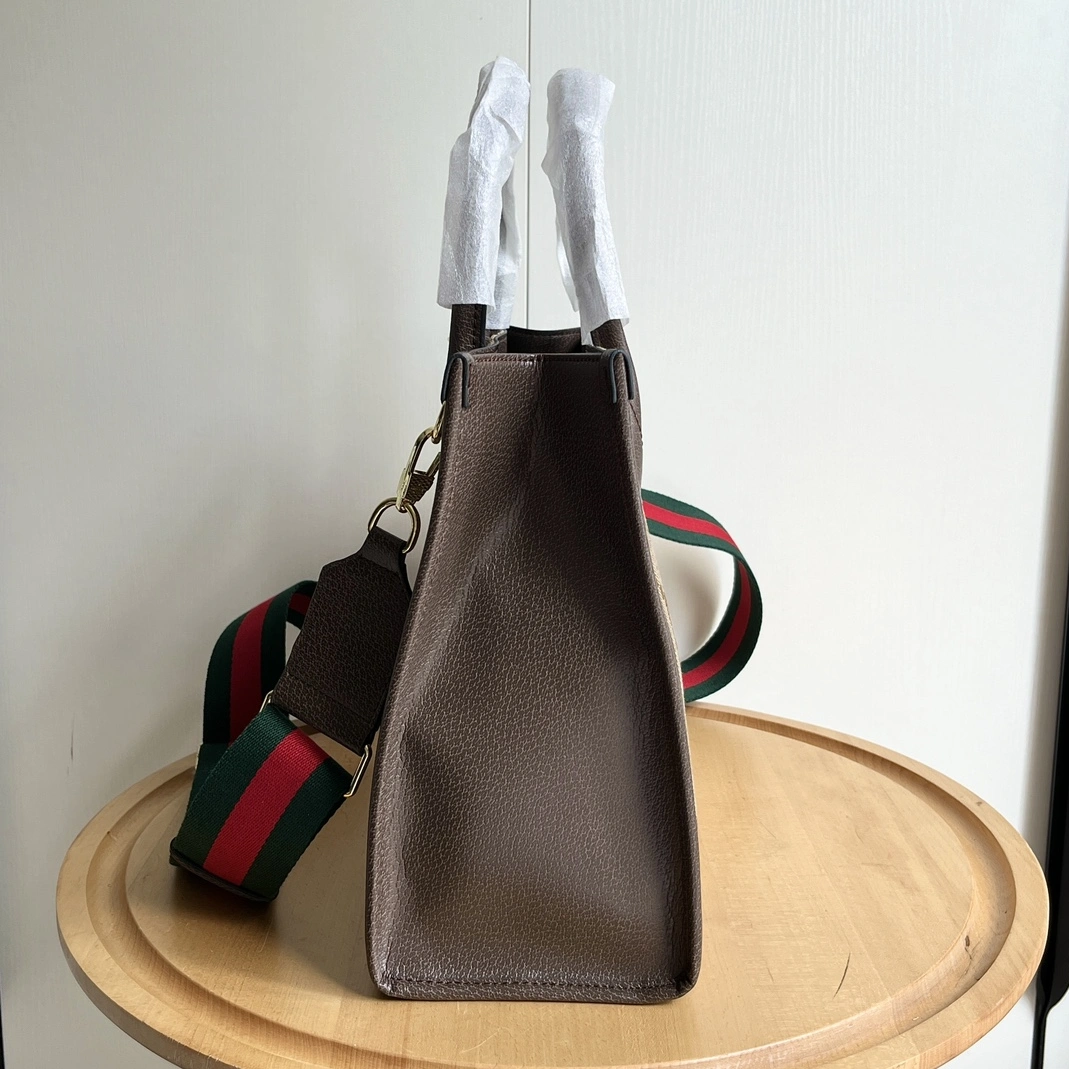 Vibrant 7946 Gucci AAA Quality Handbags For Women