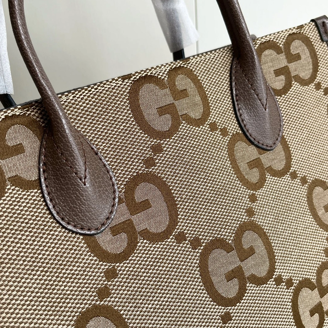 Vibrant 7946 Gucci AAA Quality Handbags For Women
