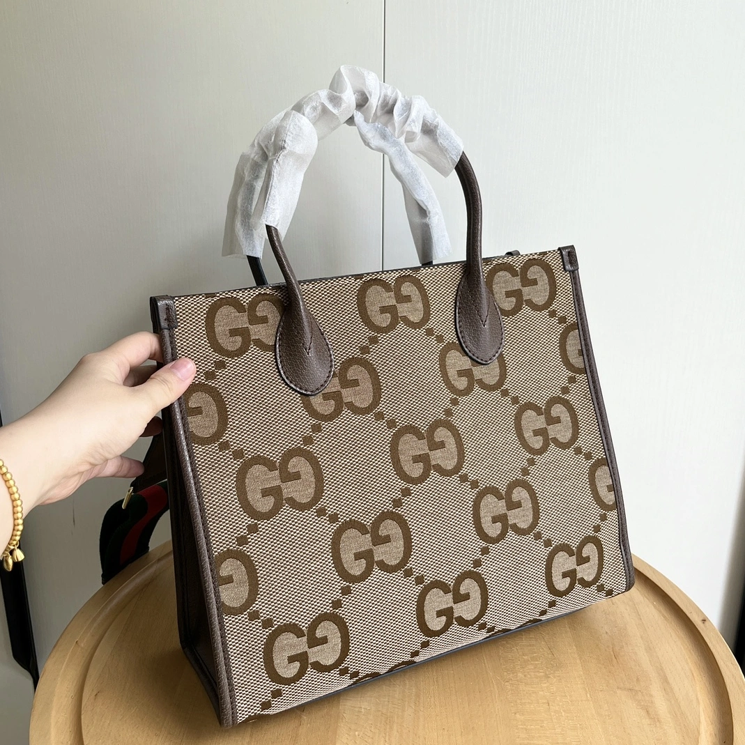 Vibrant 7946 Gucci AAA Quality Handbags For Women
