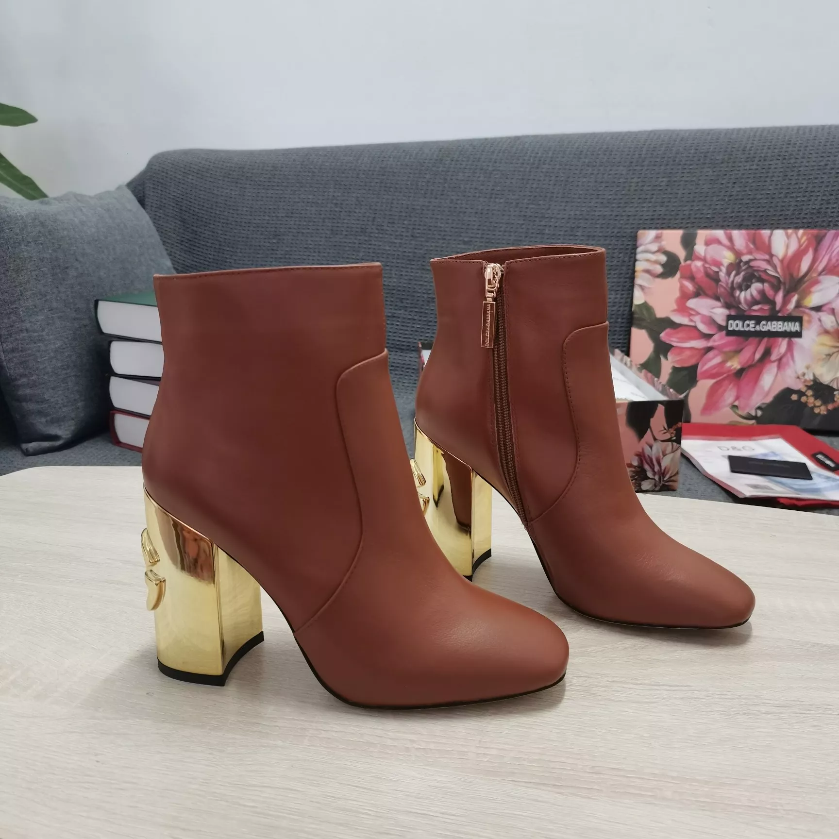 Vibrant 8015 Dolce & Gabbana D&G Boots For Women