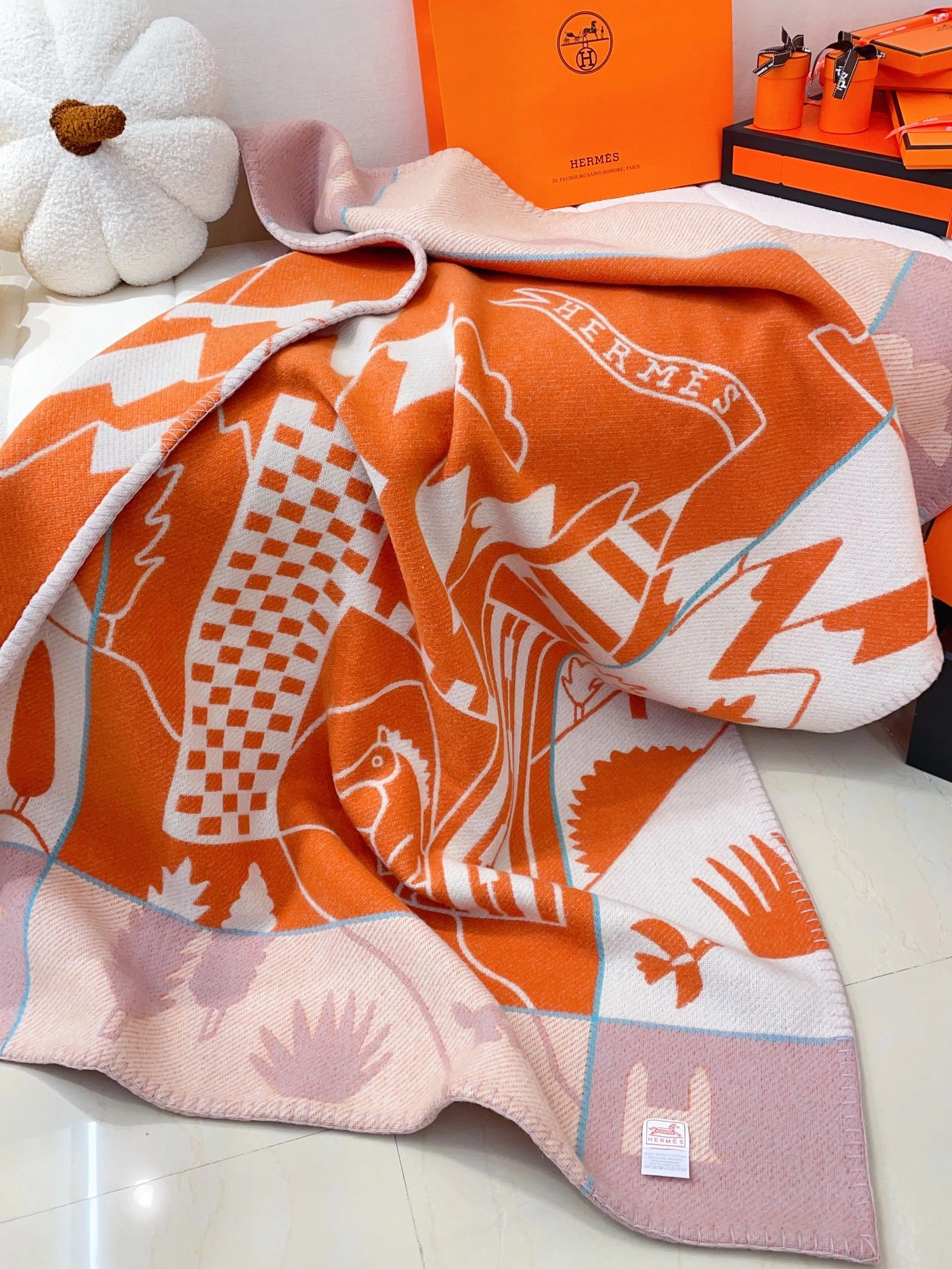 Vibrant 8163 Hermes Blanket