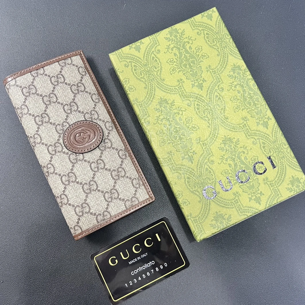 Vibrant 8214 Gucci Card Case