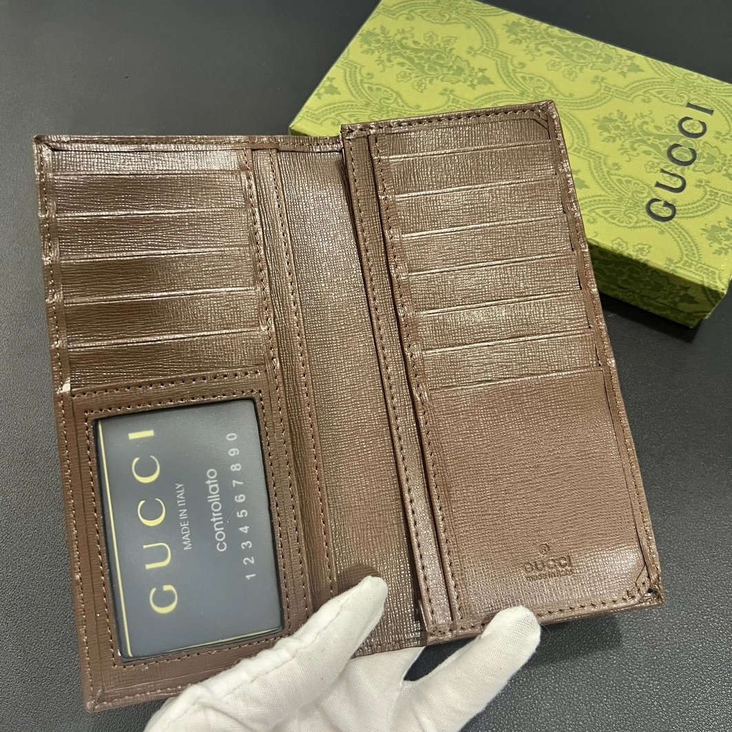 Vibrant 8214 Gucci Card Case