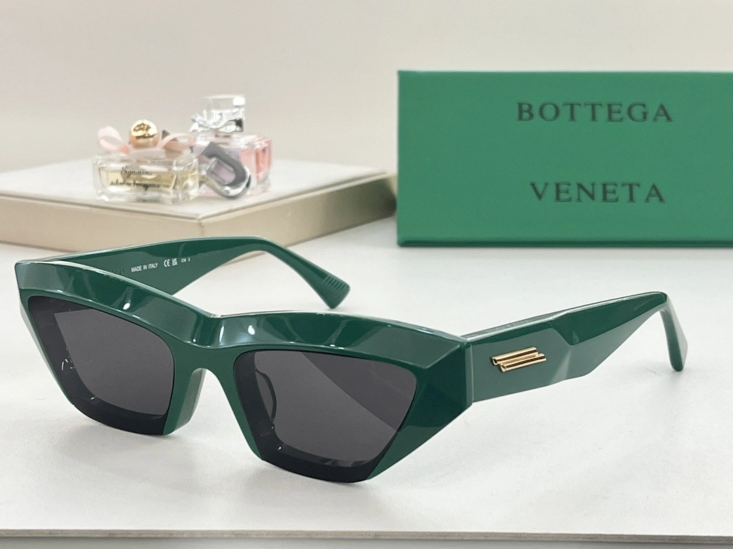 Vibrant 8246 Bottega Veneta AAA Quality Sunglasses